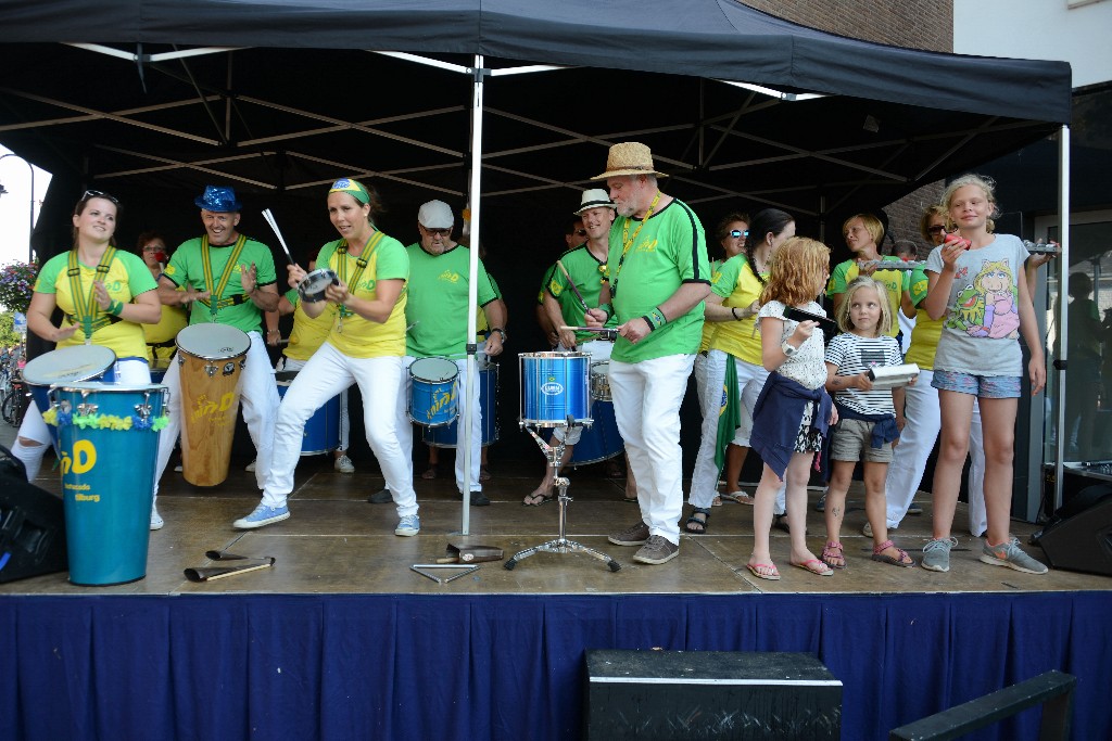 ../Images/Zomercarnaval Noordwijkerhout 2016 263.jpg